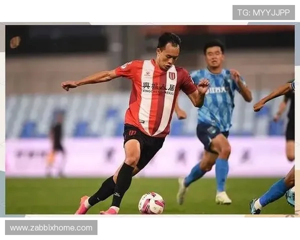 刘若钒双响加助攻 上海海港力克云南玉昆4比2豪取胜利 刘若钒双响加助攻 上海海港力克云南玉昆4比2豪取胜利